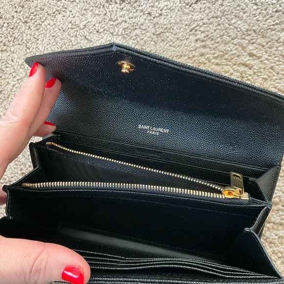 CASSANDRE MATELASSÉ LARGE FLAP WALLET IN GRAIN DE POUDRE EMBOSSED LEATHER - Picture 6 of 9